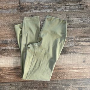 Savvi leggings size medium